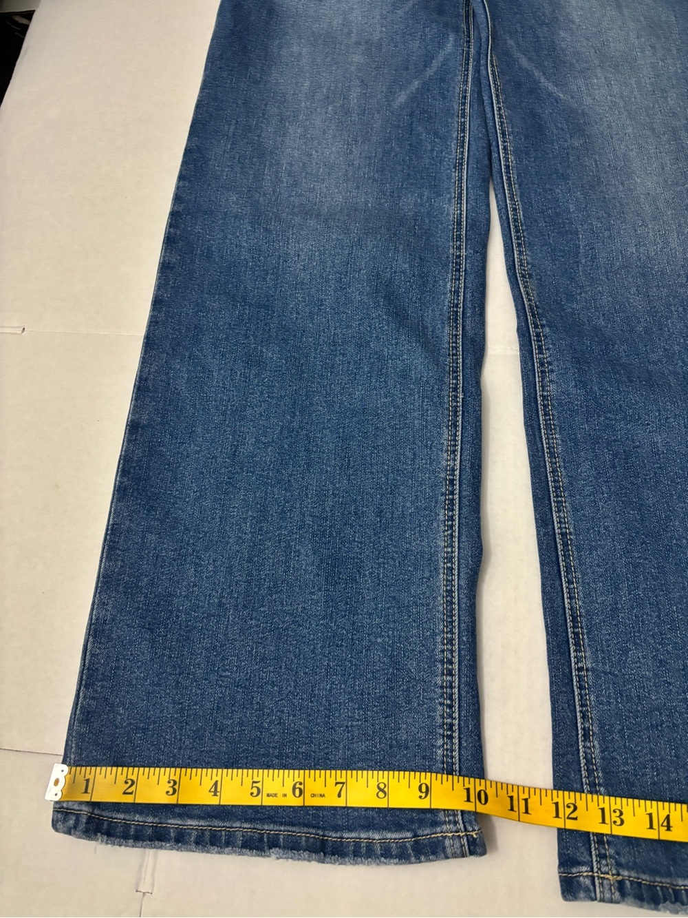 Vervet HIGH RISE LOOSE FIT JEANS Size 29 inseam 32.5 - Picture 5 of 10